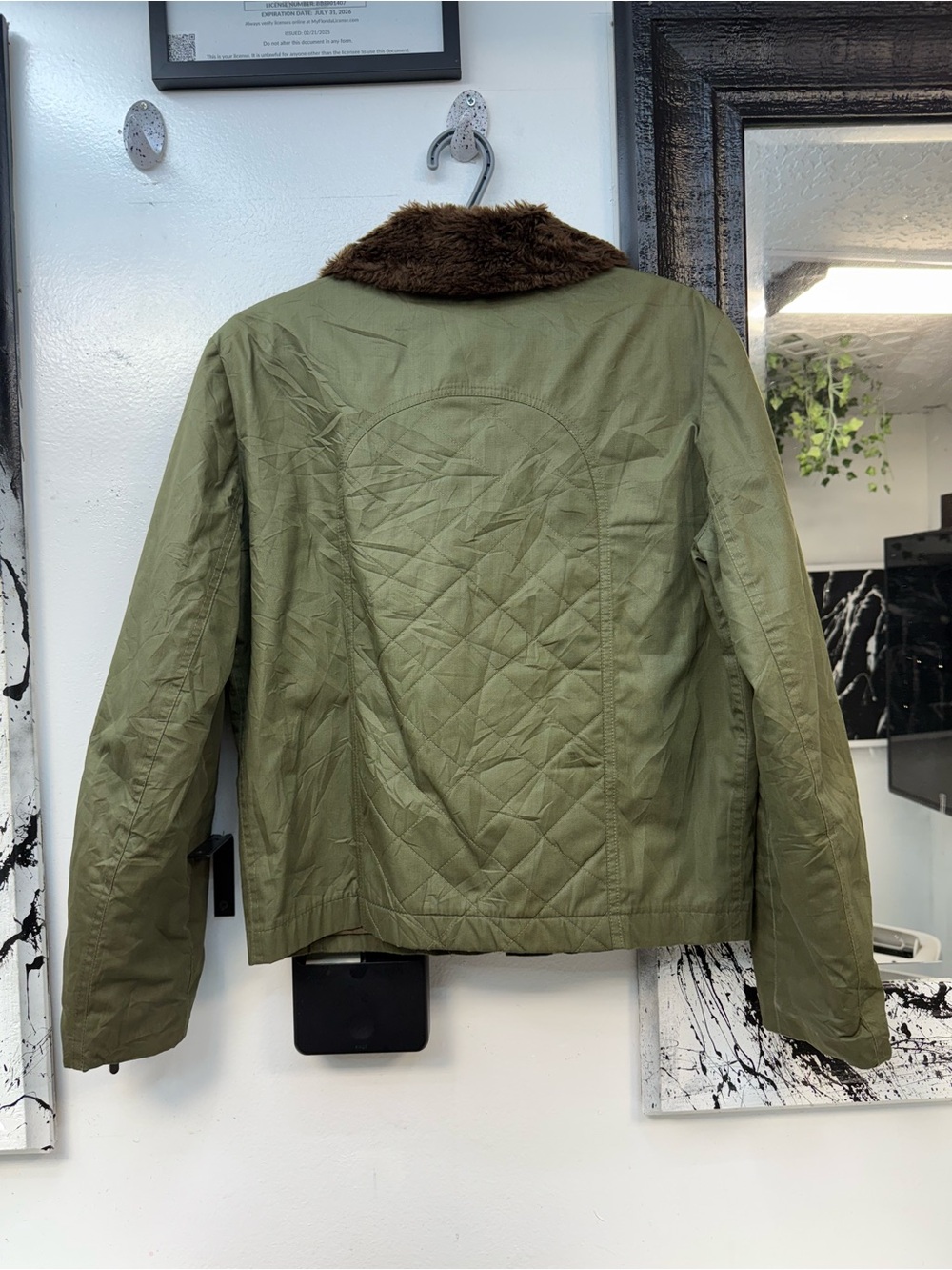 Womens fur Olive Green Quilted crop Jacket with Brown Faux Fur Collar - Picture 4 of 6